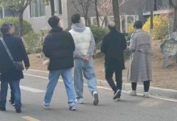 福山网红吃瓜事件,揭秘网络舆论的狂欢与反思