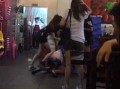 网友爆料男子餐馆事件视频,网友爆料男子与店家发生激烈争执
