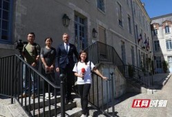 海南海鲜爆料事件视频播放,揭秘海鲜市场潜规则